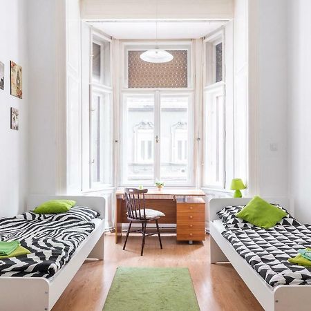 Izabella Home 2 Будапеща Екстериор снимка