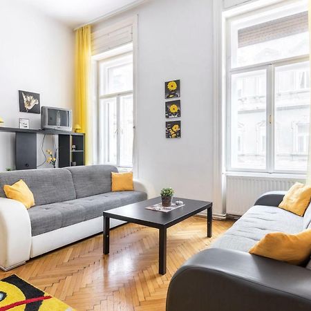 Izabella Home 2 Будапеща Екстериор снимка