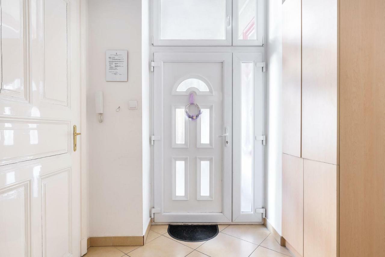 Izabella Home 2 Будапеща Екстериор снимка