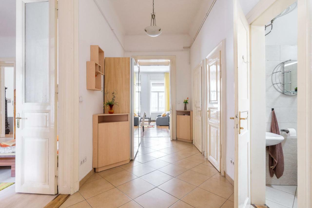 Izabella Home 2 Будапеща Екстериор снимка