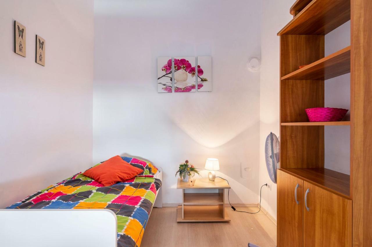 Izabella Home 2 Будапеща Екстериор снимка