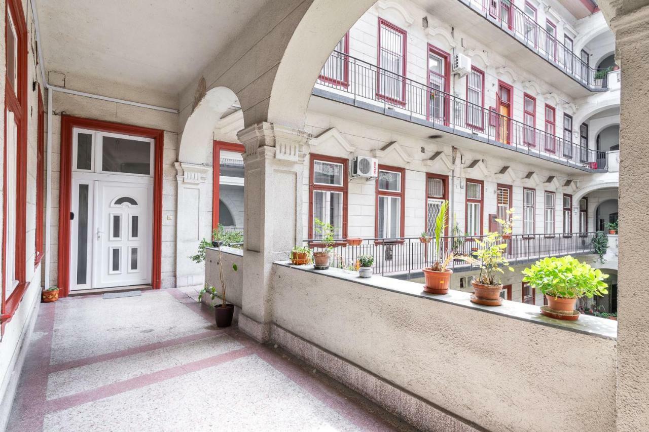 Izabella Home 2 Будапеща Екстериор снимка